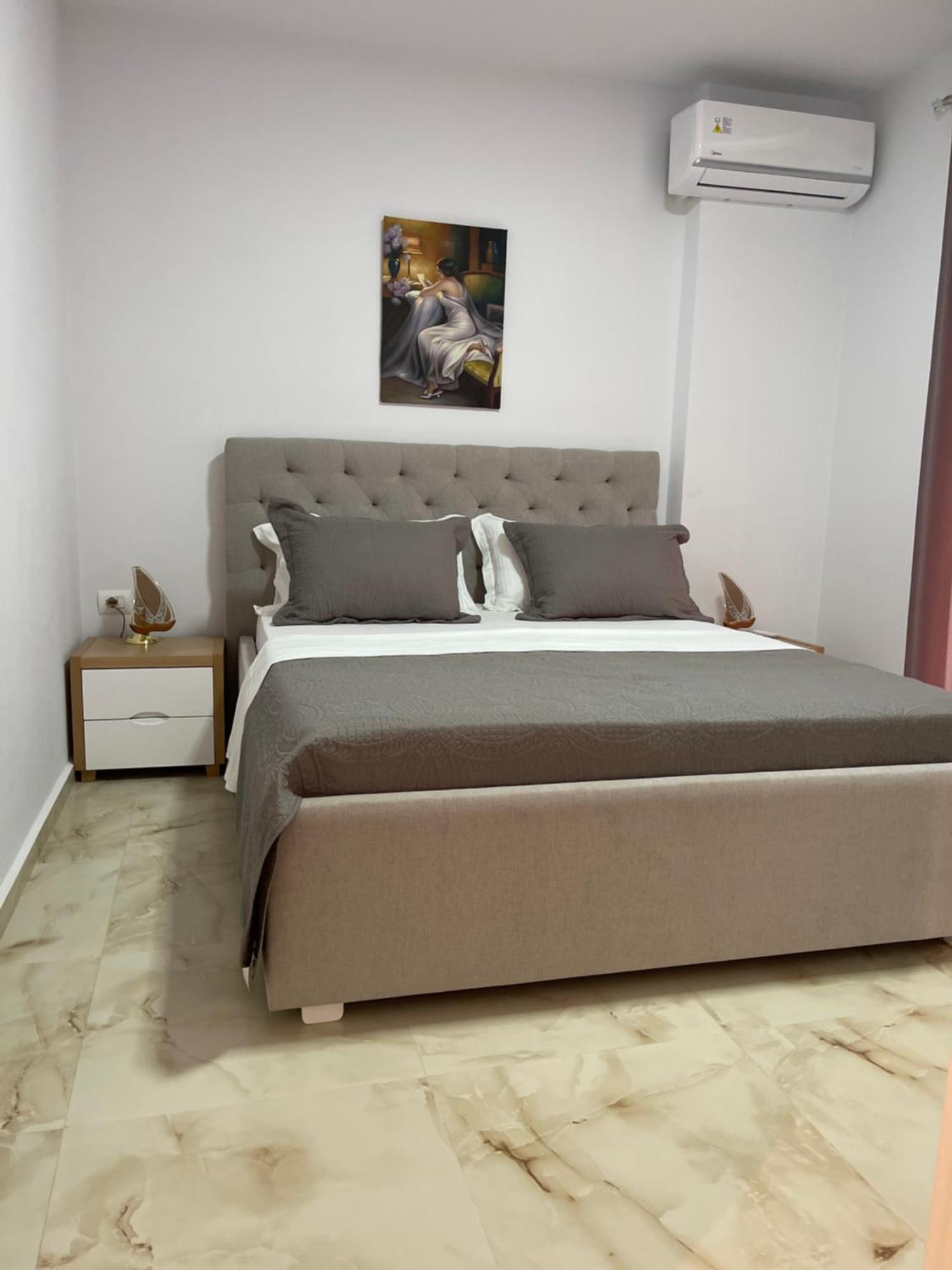 Odore Di Mare Apartments Sarandë Exteriör bild