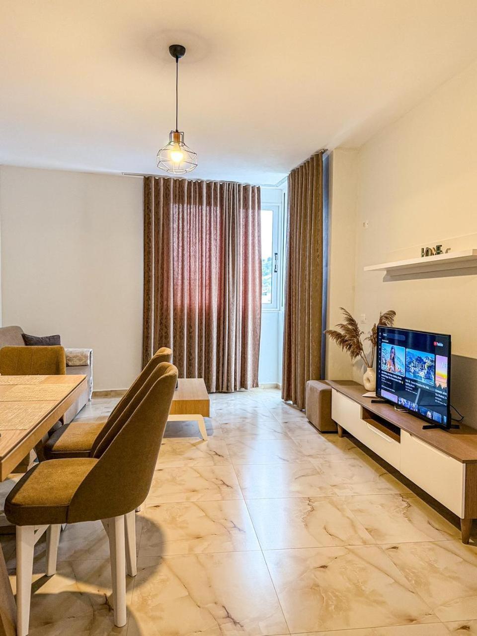 Odore Di Mare Apartments Sarandë Exteriör bild