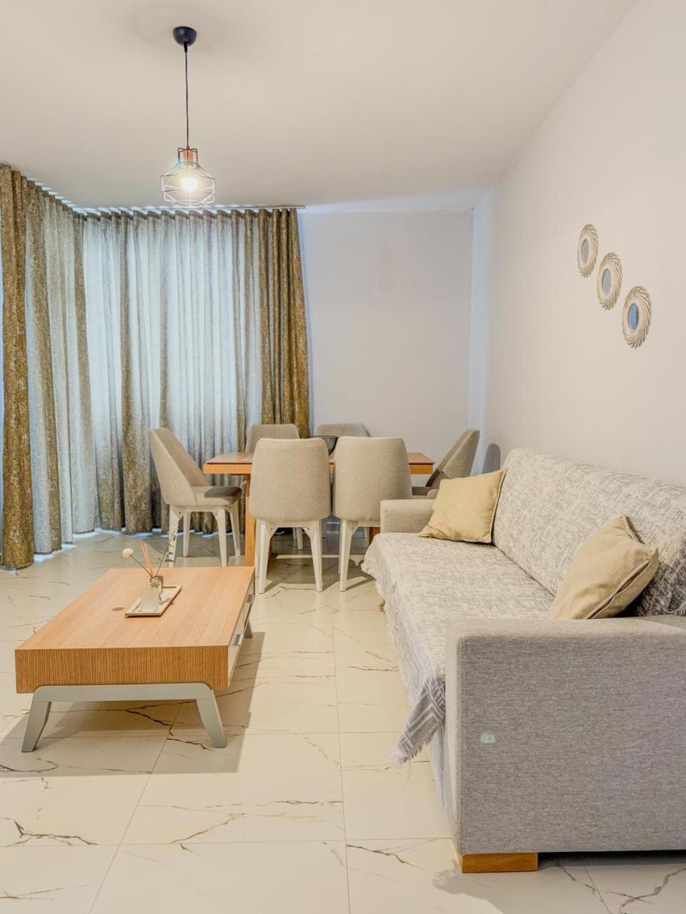 Odore Di Mare Apartments Sarandë Exteriör bild