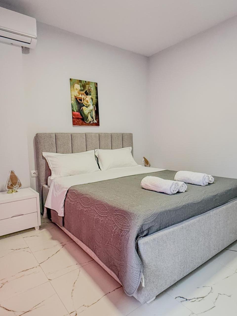 Odore Di Mare Apartments Sarandë Exteriör bild